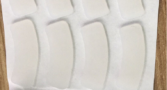 Almofada de borracha translúcida 0.05mm de silicone do fone de ouvido de Bluetooth densamente