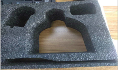 Esponja à prova de choque do absorvente do impacto da espuma do preto de EPDM EPE para empacotar