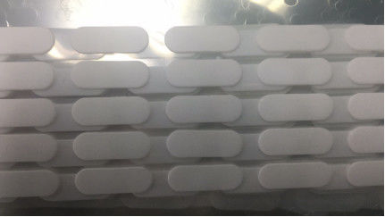 Anti luz do risco que difunde o material do policarbonato com parte traseira adesiva de 3M 467